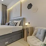 One By Interhome