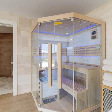 One By Interhome