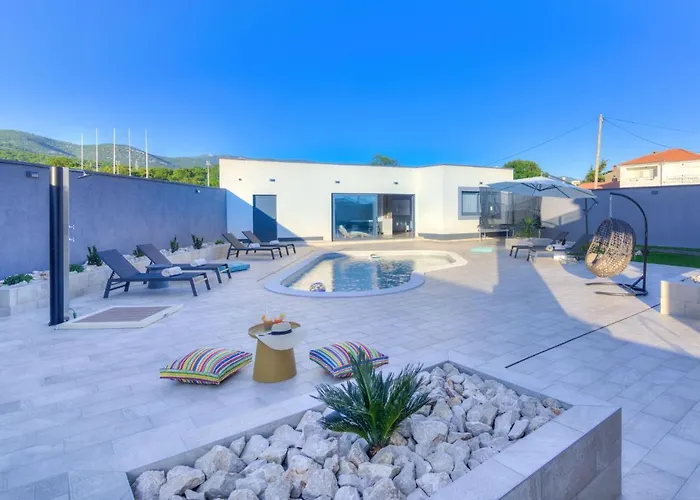 One By Interhome Villa *